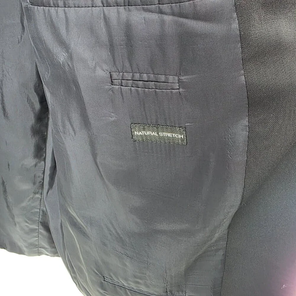 Hugo Boss Black Wool Blazer – Size 48R – Made in USA Three-Button Sport‎ Coat